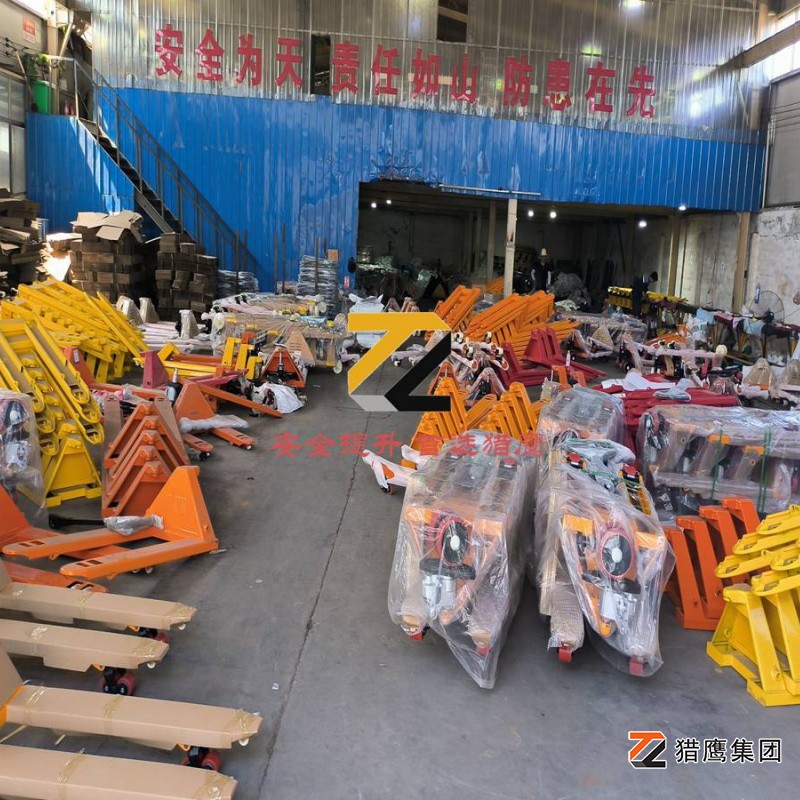 手動(dòng)地牛如何加注液壓油？源頭工廠來(lái)解答